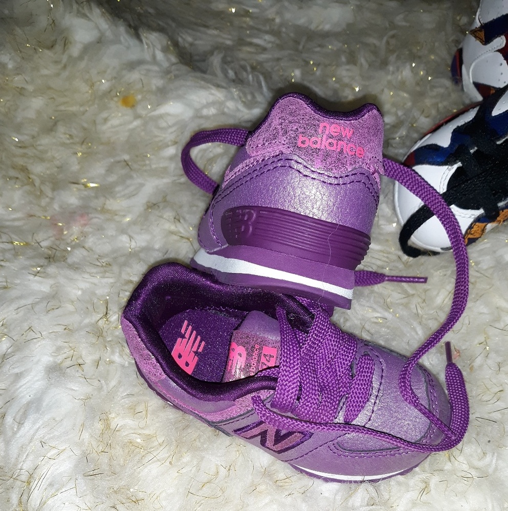 Girls shoes